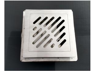 Talni sifon komplet s čelno ploščo debeline 5mm s PERFORIRANIM VZORCEM (AVTOPOVOZNO) in prirobnico za hidroizolacijo 200x200x150mm INOX Ø50mm horizontalno