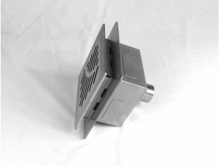 Talni sifon komplet s čelno ploščo debeline 5mm s PERFORIRANIM VZORCEM (AVTOPOVOZNO) in prirobnico za hidroizolacijo 300x300x128mm INOX Ø75mm vertikalno